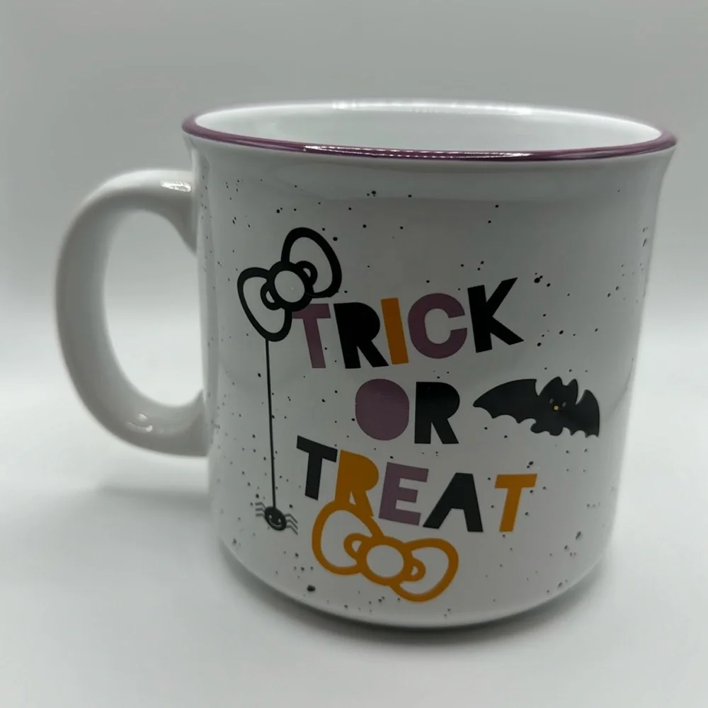 Hello Kitty Halloween Trick or Treat Black‎ Cat Bats Coffee Mug Cup 20oz NEW